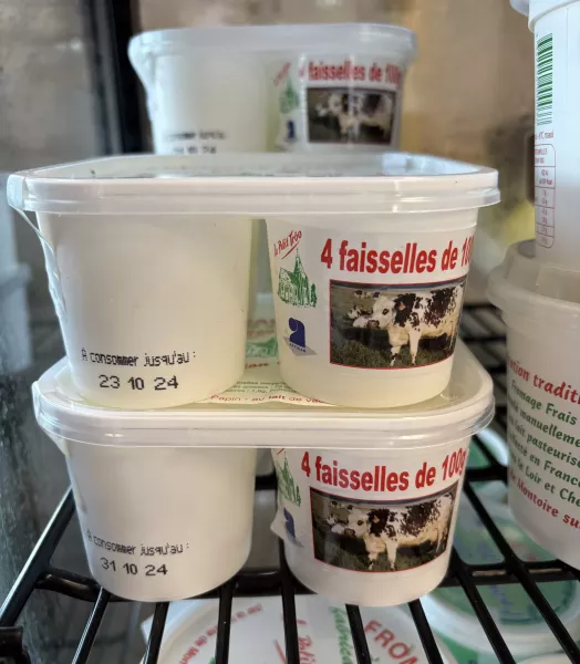 4 faisselles de 100g